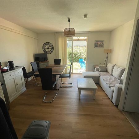 Maison Plain Pied Avec Climatisation Dans Une Residence Privee Avec Piscine Saint-Saturnin-lès-Avignon 외부 사진