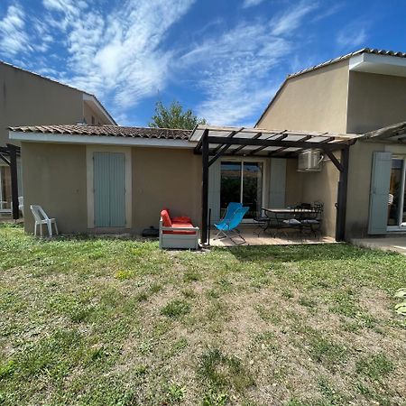 Maison Plain Pied Avec Climatisation Dans Une Residence Privee Avec Piscine Saint-Saturnin-lès-Avignon 외부 사진